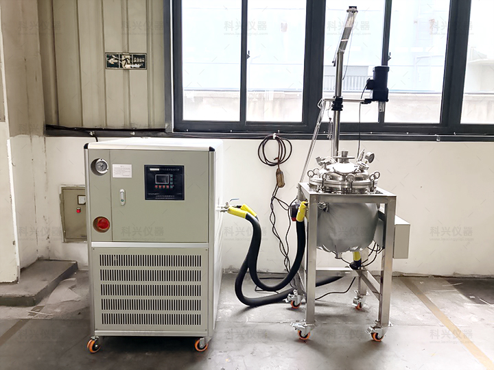 上?？婆d儀器與上海某塑料有限公司