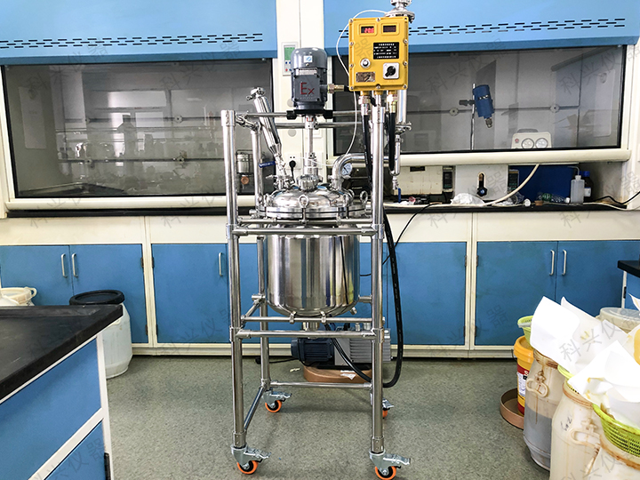 上?？婆d儀器與上海某實(shí)業(yè)公司合同不銹鋼反應(yīng)釜